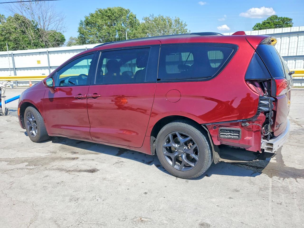 2019 CHRYSLER PACIFICA TOURING L PLUS photo 3