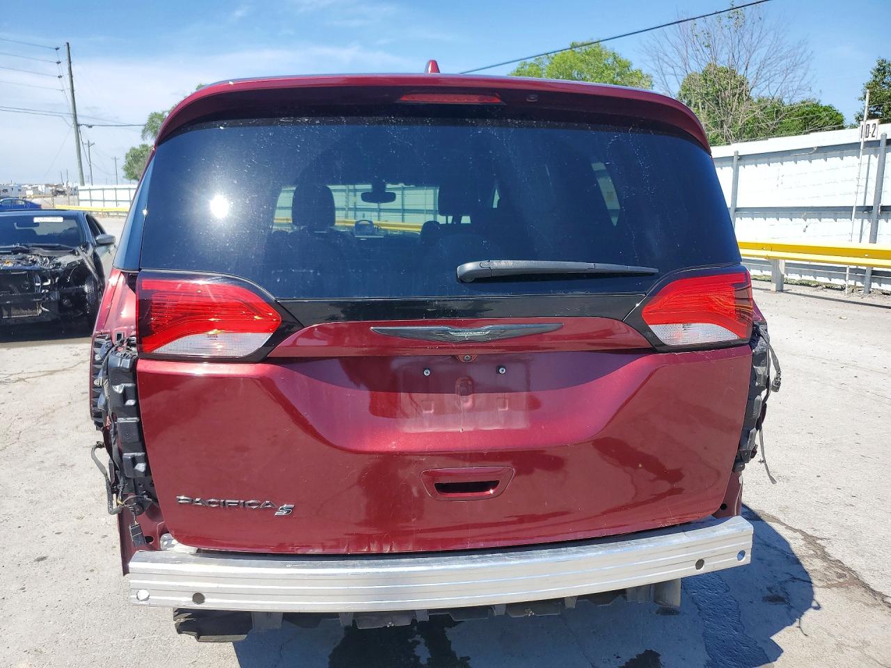 2019 CHRYSLER PACIFICA TOURING L PLUS photo 11