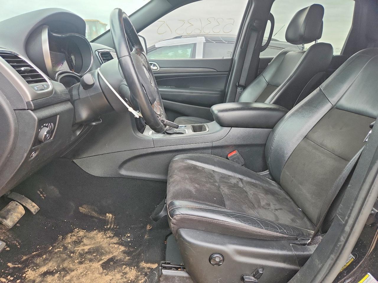 2020 JEEP GRAND CHEROKEE LAREDO photo 13
