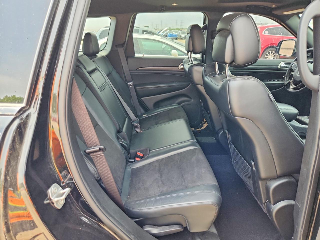 2020 JEEP GRAND CHEROKEE LAREDO photo 19