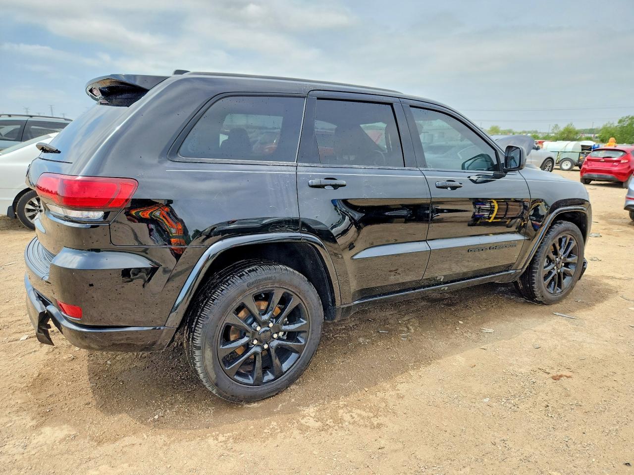 2020 JEEP GRAND CHEROKEE LAREDO photo 5