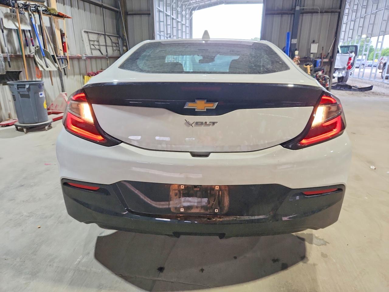 2017 CHEVROLET VOLT LT photo 16