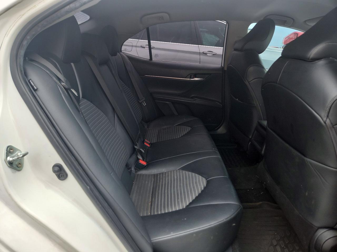 2021 TOYOTA CAMRY SE photo 28