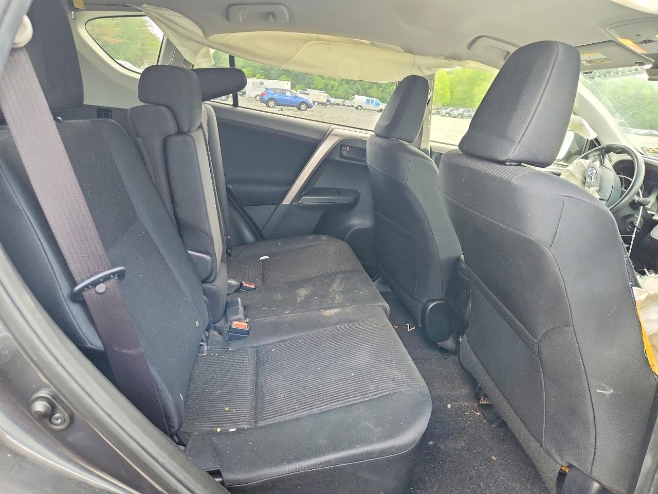 2017 TOYOTA RAV4 LE photo 10