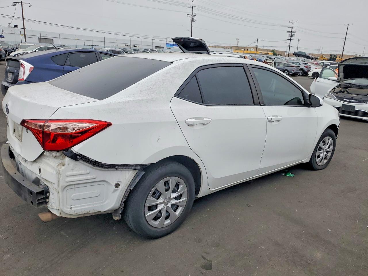 2019 TOYOTA COROLLA L photo 5