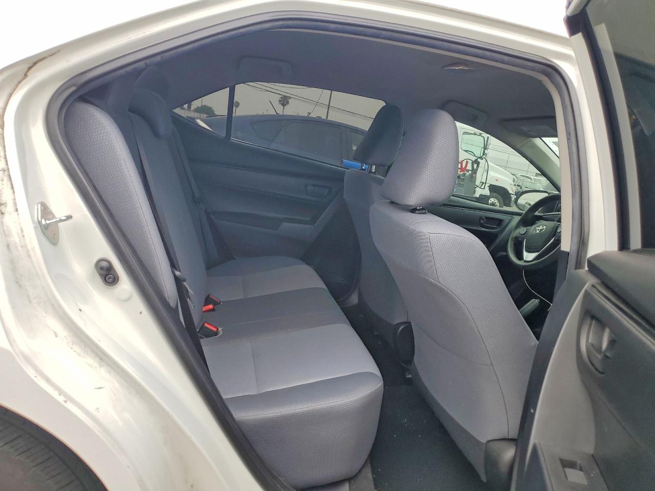 2019 TOYOTA COROLLA L photo 19