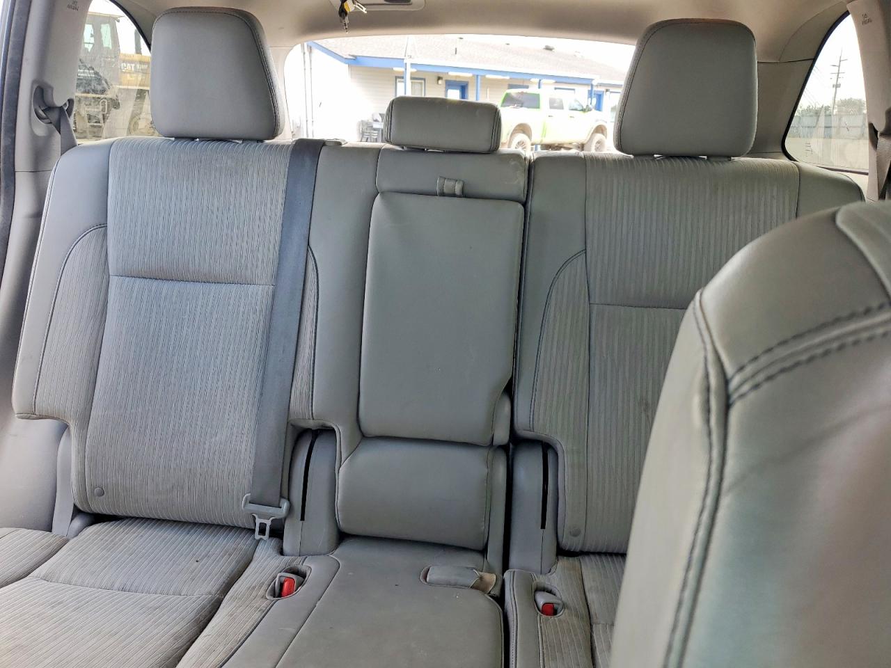 2016 TOYOTA HIGHLANDER LE PLUS photo 28