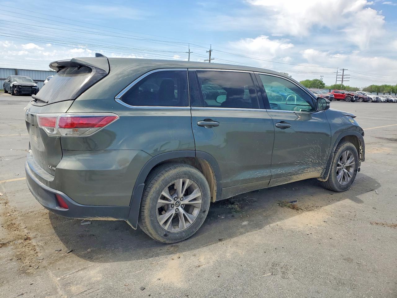 2016 TOYOTA HIGHLANDER LE PLUS photo 7