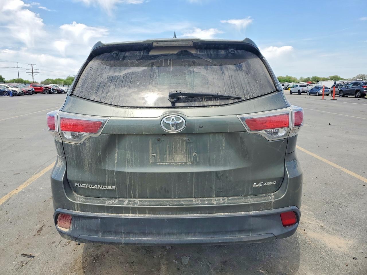 2016 TOYOTA HIGHLANDER LE PLUS photo 16