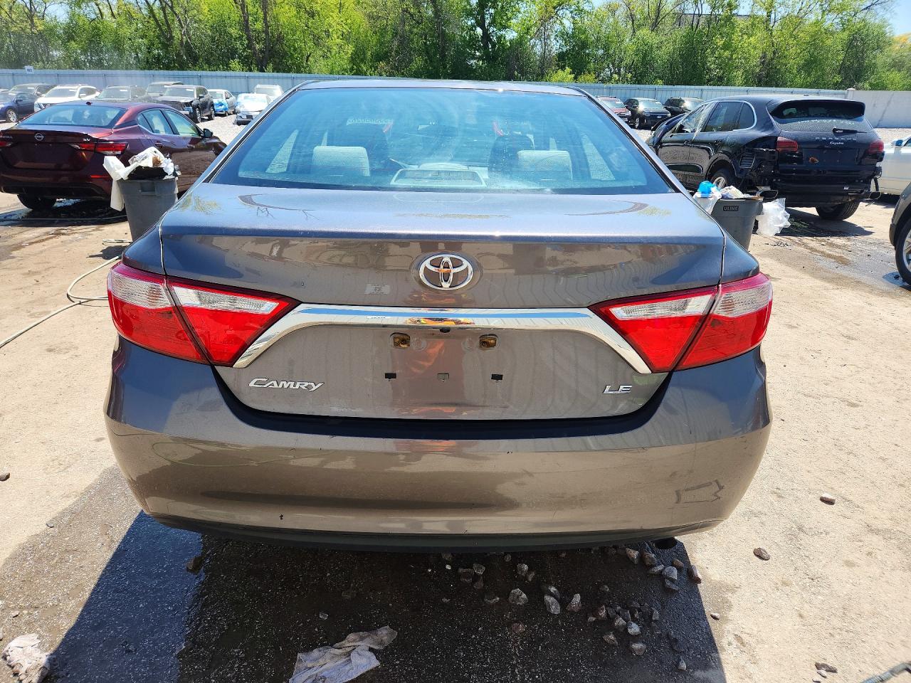 2017 TOYOTA CAMRY LE photo 16