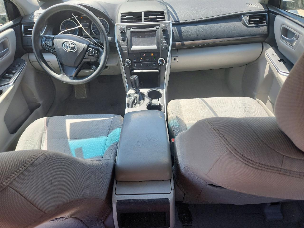 2017 TOYOTA CAMRY LE photo 22
