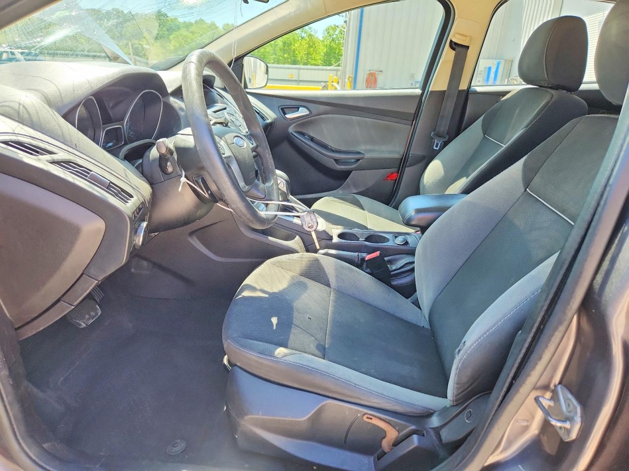 2014 FORD FOCUS SE photo 13