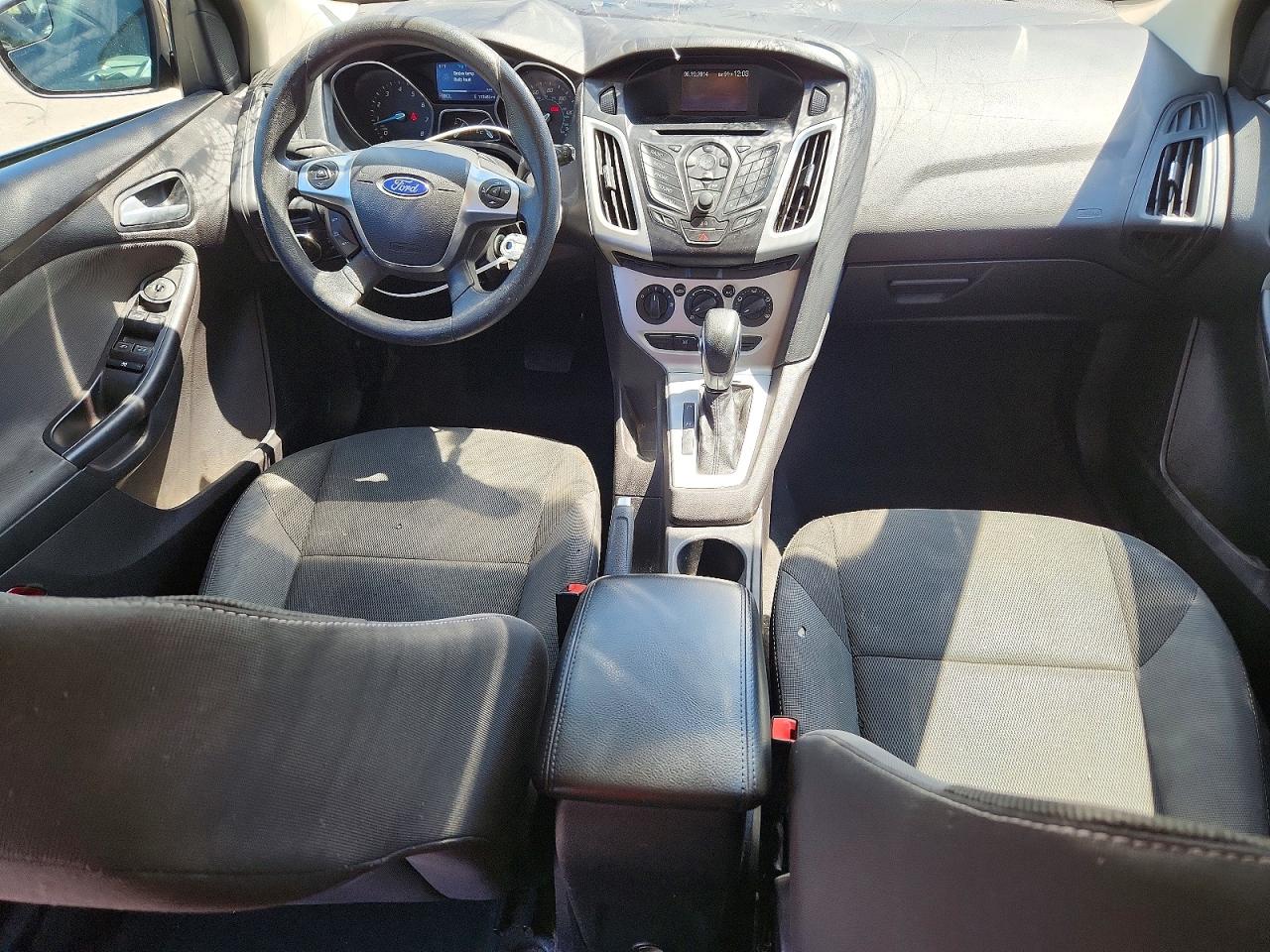 2014 FORD FOCUS SE photo 15