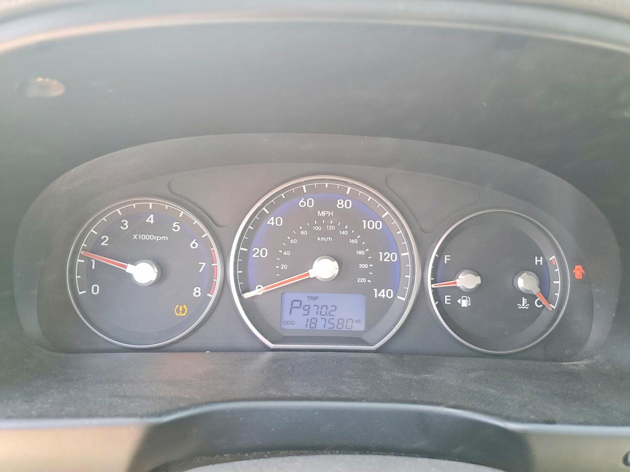 2010 HYUNDAI SANTA FE GLS photo 25