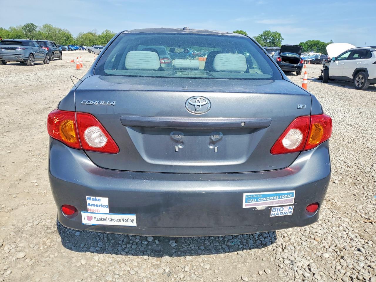 2010 TOYOTA COROLLA LE photo 6