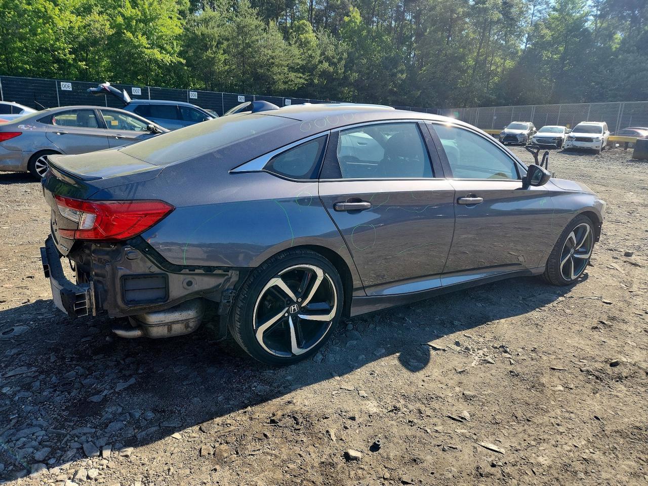2018 HONDA ACCORD SPORT photo 3