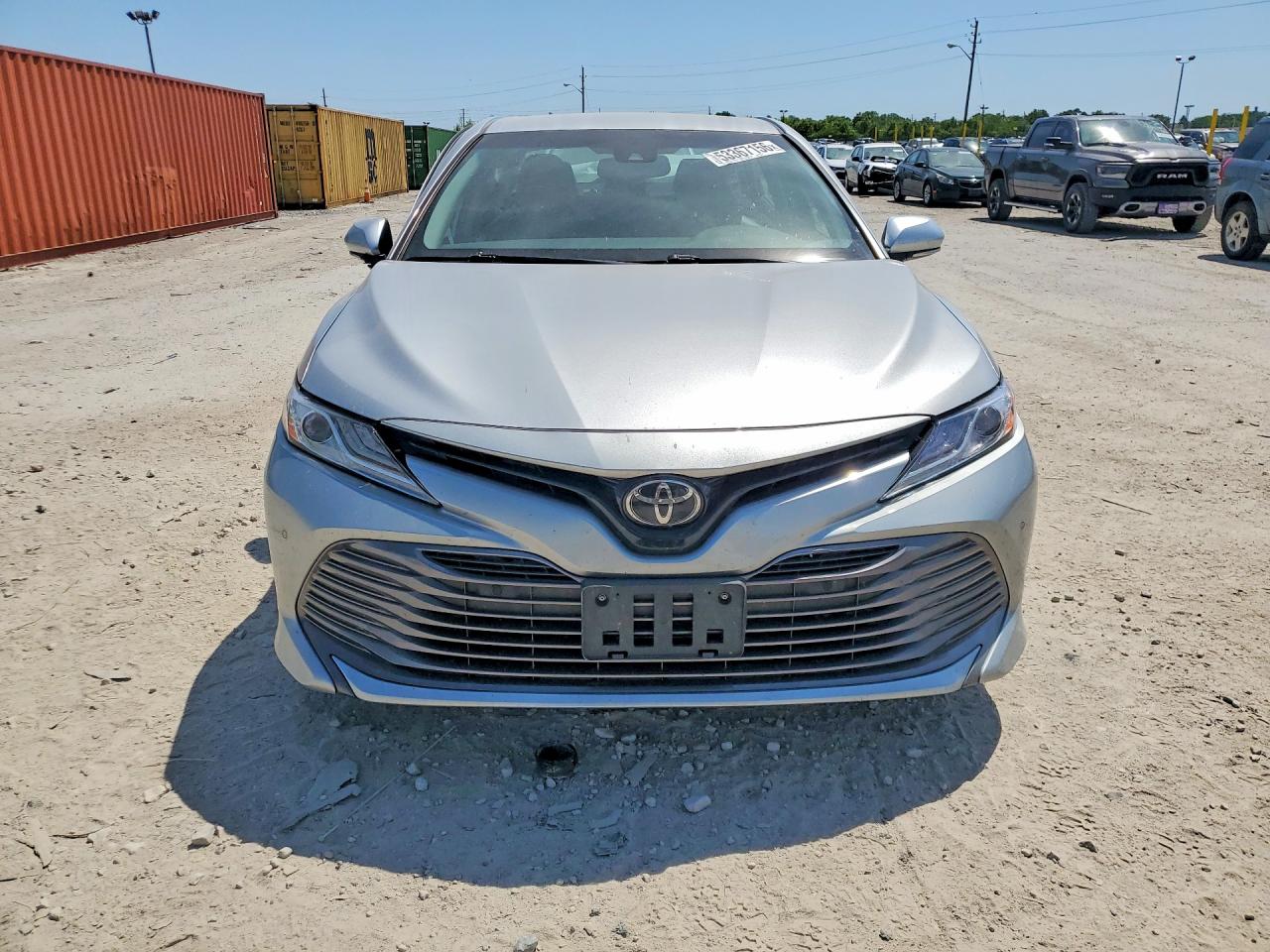 2018 TOYOTA CAMRY XLE photo 9