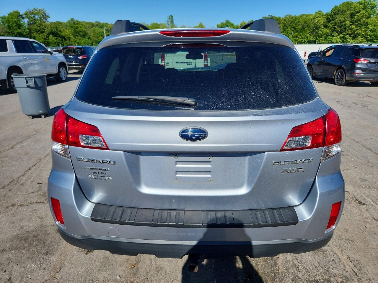 2012 SUBARU OUTBACK 3.6R photo 11