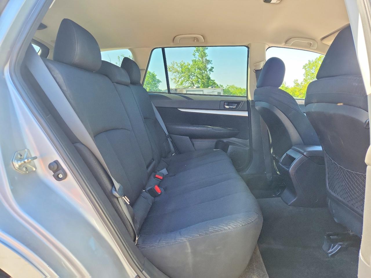 2012 SUBARU OUTBACK 3.6R photo 19