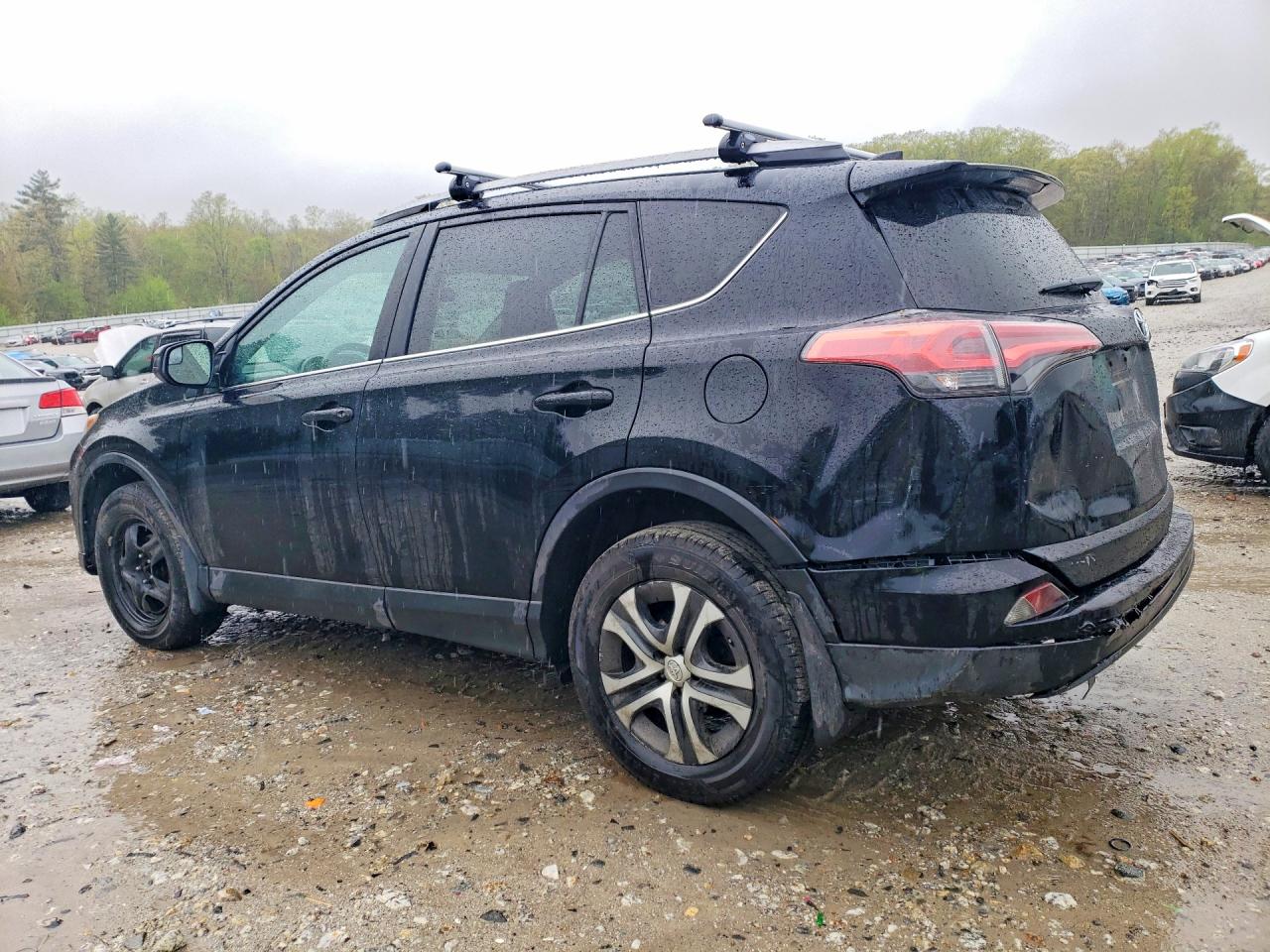 2017 TOYOTA RAV4 LE photo 2