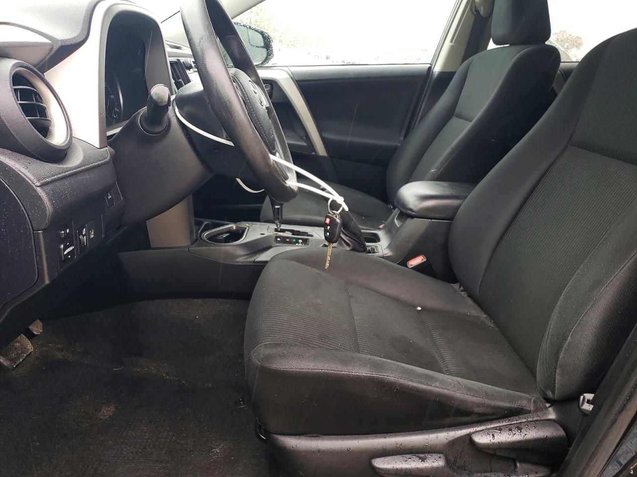 2017 TOYOTA RAV4 LE photo 7