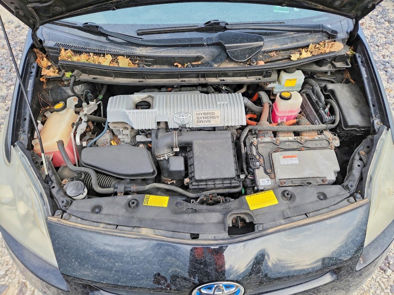2011 TOYOTA PRIUS TWO photo 11