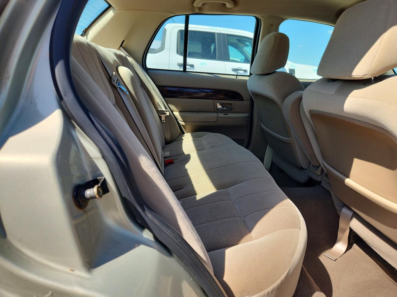 2005 MERCURY GRAND MARQUIS GS photo 19