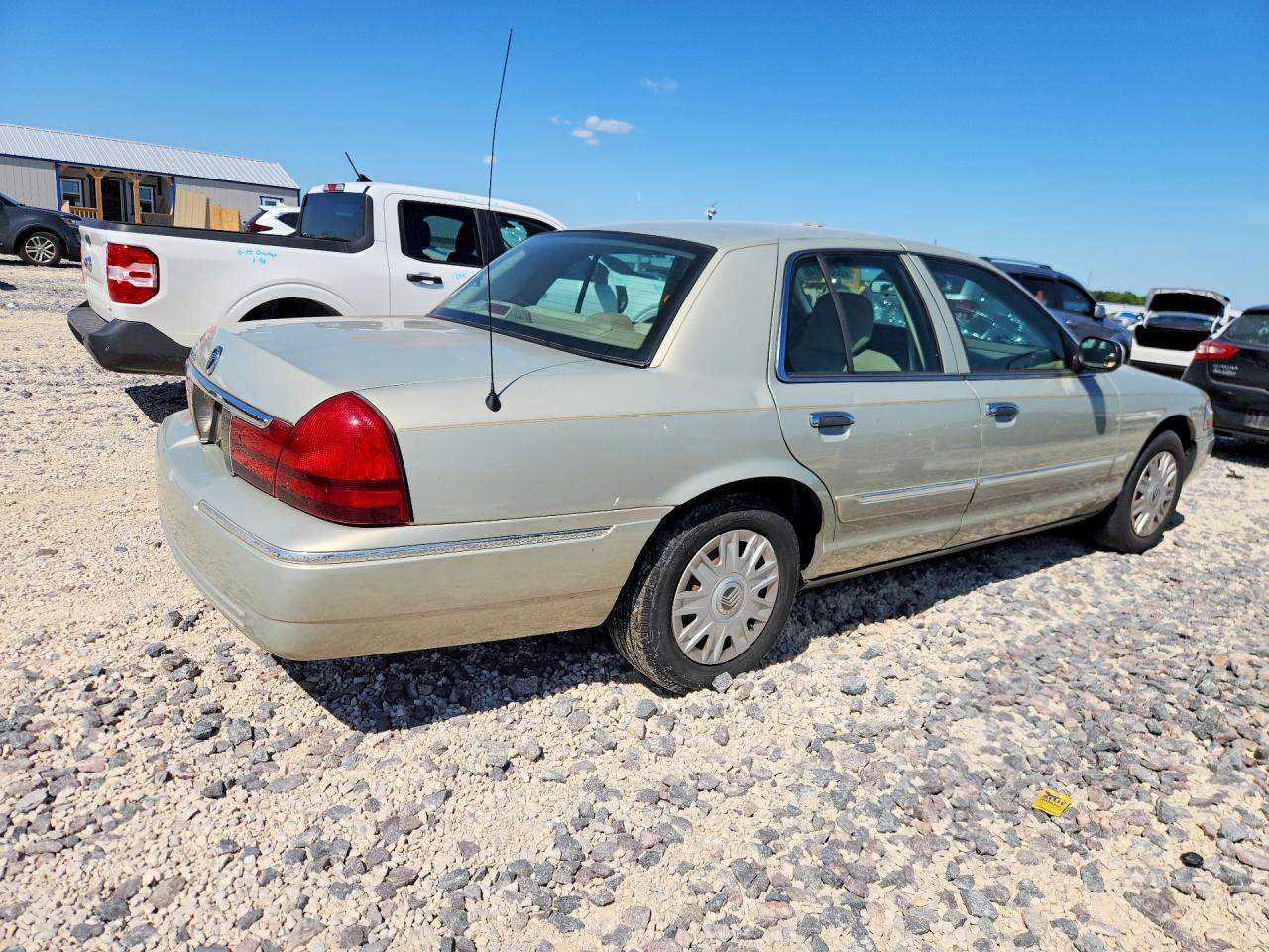 2005 MERCURY GRAND MARQUIS GS photo 5