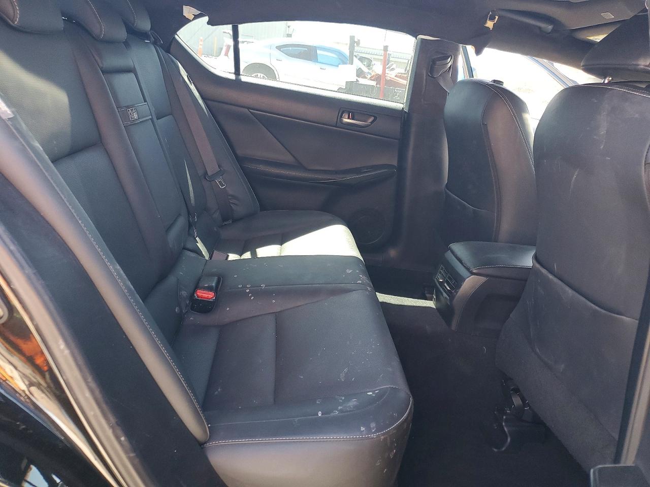 2022 LEXUS IS 300 photo 28