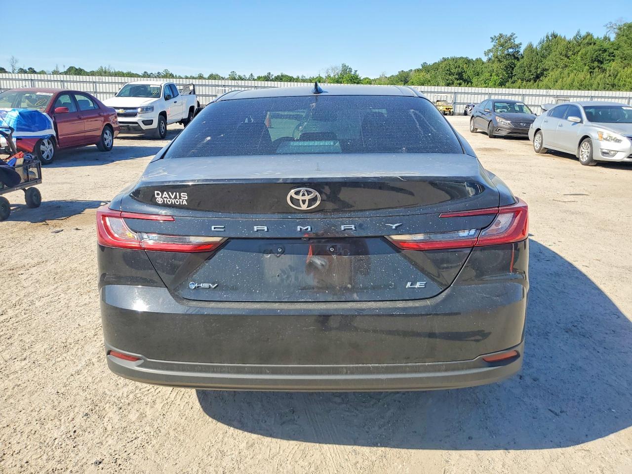 2025 TOYOTA CAMRY LE photo 16