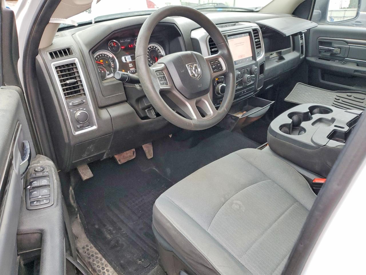 2023 RAM 1500 CLASSIC SLT photo 15