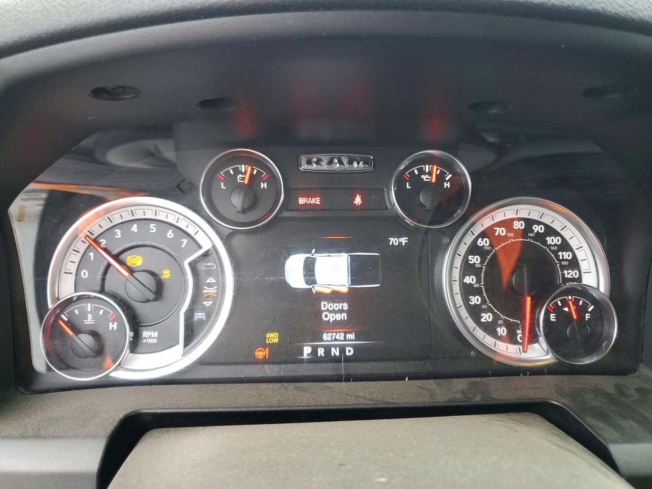 2023 RAM 1500 CLASSIC SLT photo 17