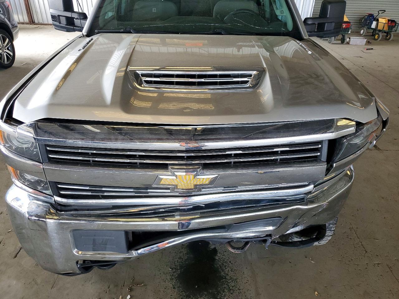 2018 CHEVROLET SILVERADO K3500 LT photo 31