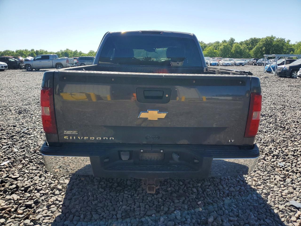 2010 CHEVROLET SILVERADO K1500 LT photo 6