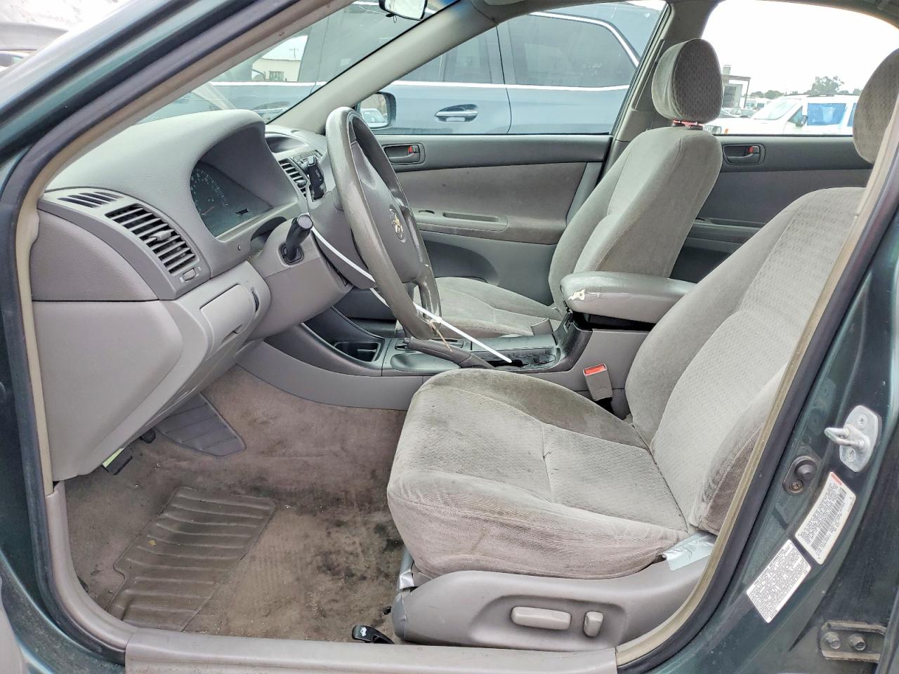 2002 TOYOTA CAMRY LE photo 7