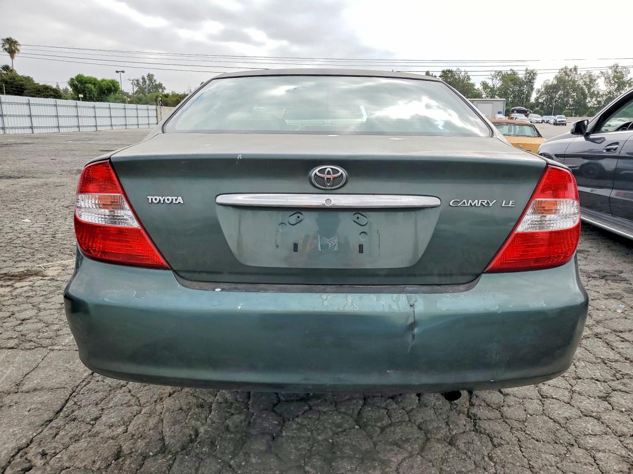 2002 TOYOTA CAMRY LE photo 6
