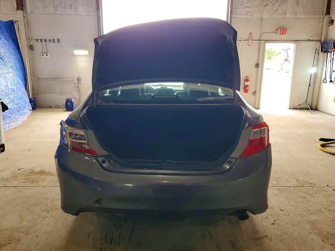 2013 TOYOTA CAMRY SE photo 6