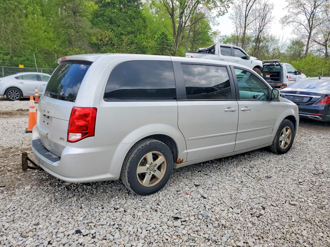 2011 DODGE GRAND CARAVAN MAINSTREET photo 7