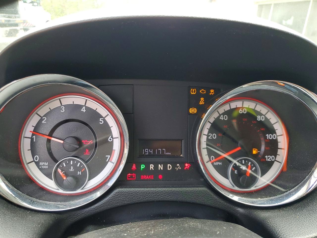 2011 DODGE GRAND CARAVAN MAINSTREET photo 25