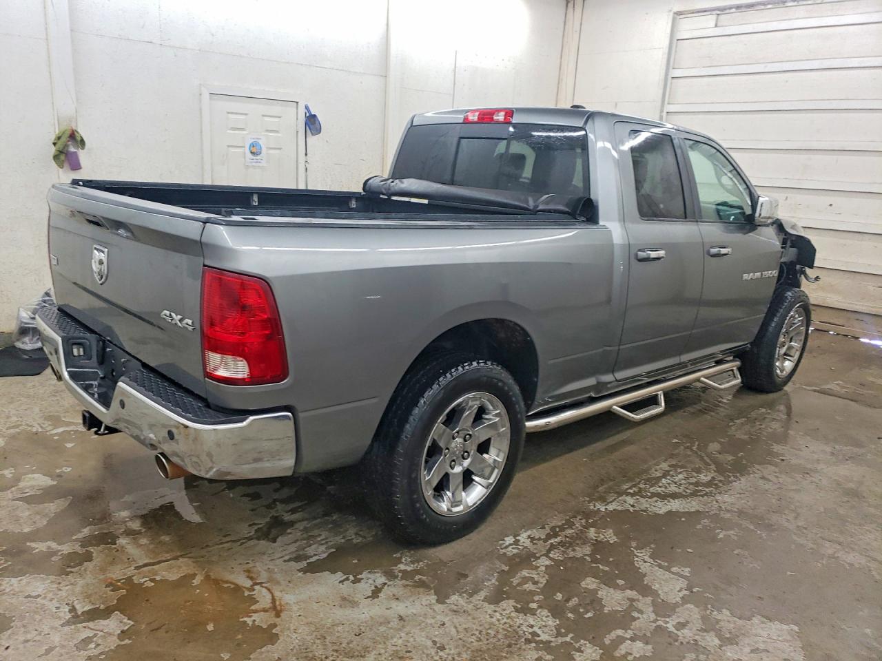 2011 DODGE RAM 1500 photo 5
