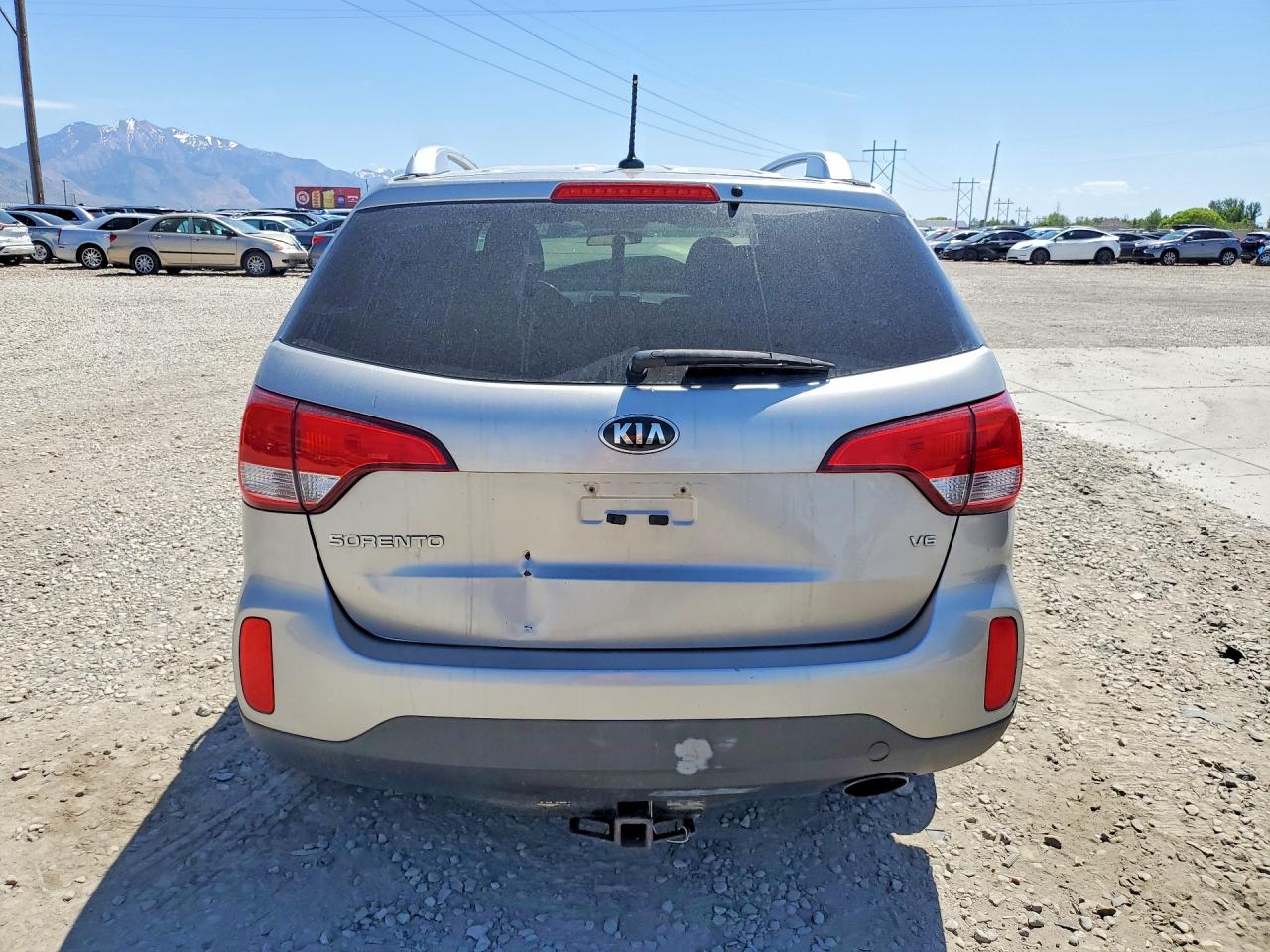 2015 KIA SORENTO LX photo 16