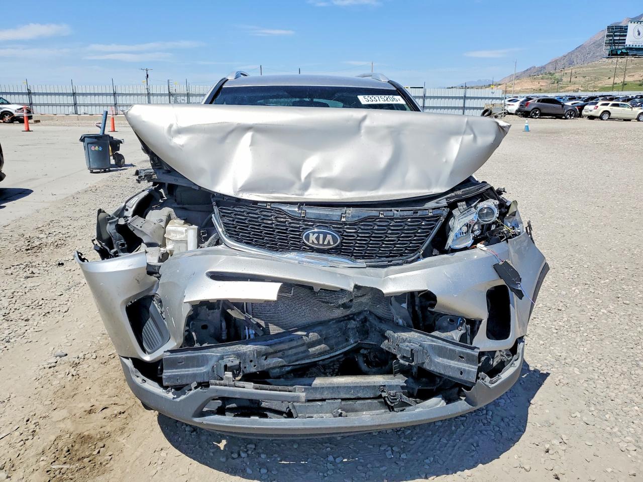 2015 KIA SORENTO LX photo 13