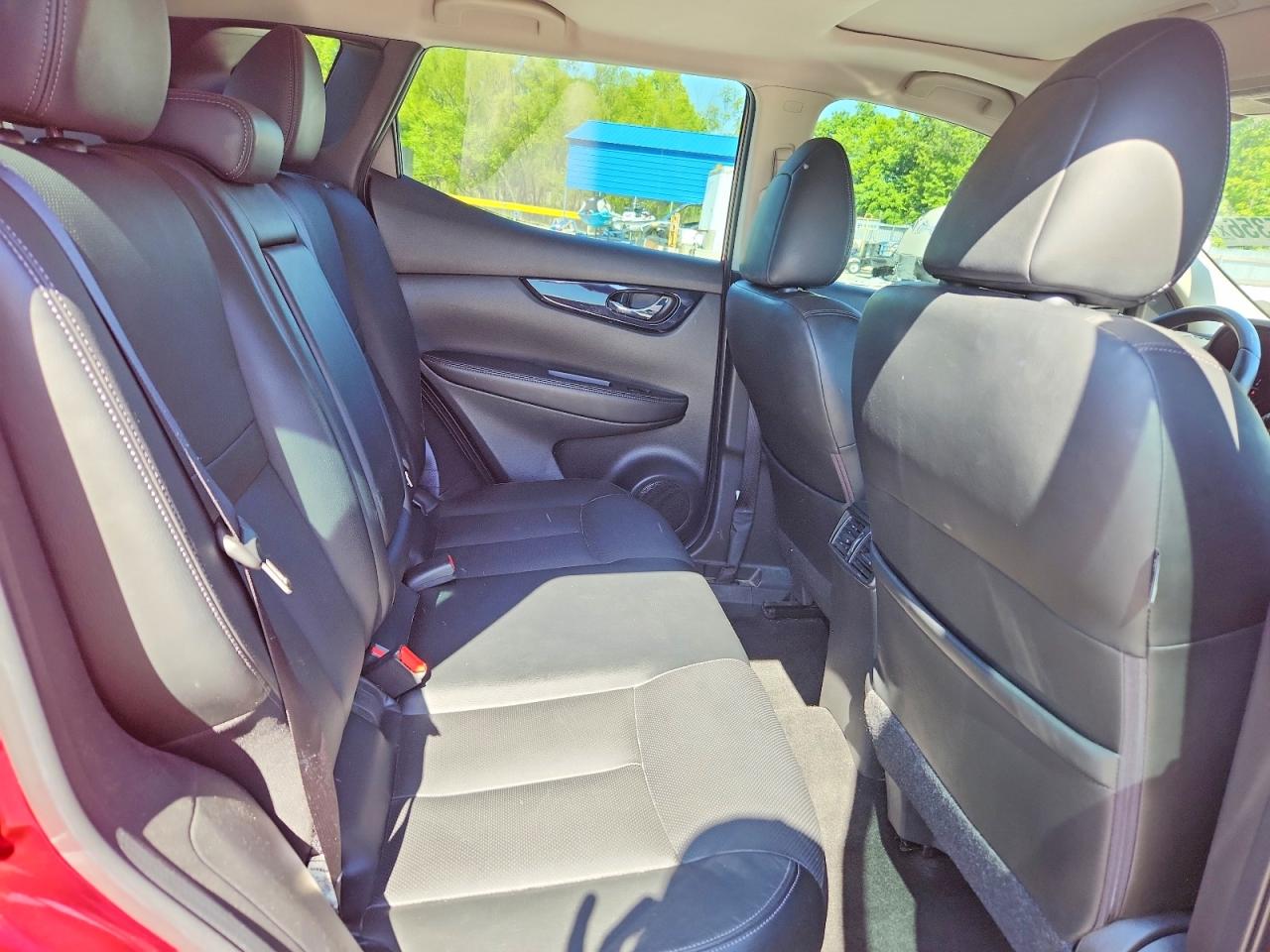 2018 NISSAN ROGUE SPORT SL photo 31