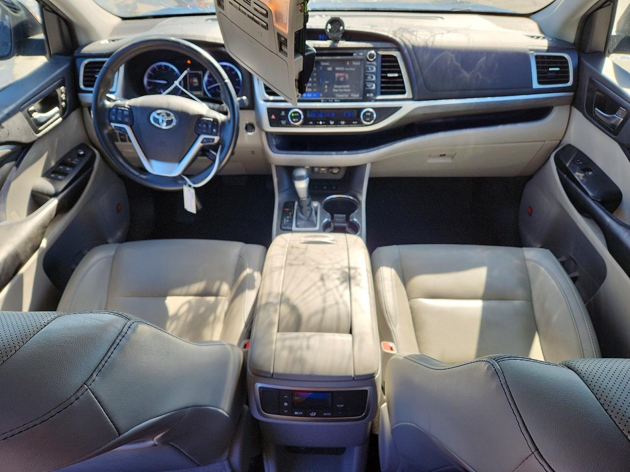 2019 TOYOTA HIGHLANDER LIMITED photo 22