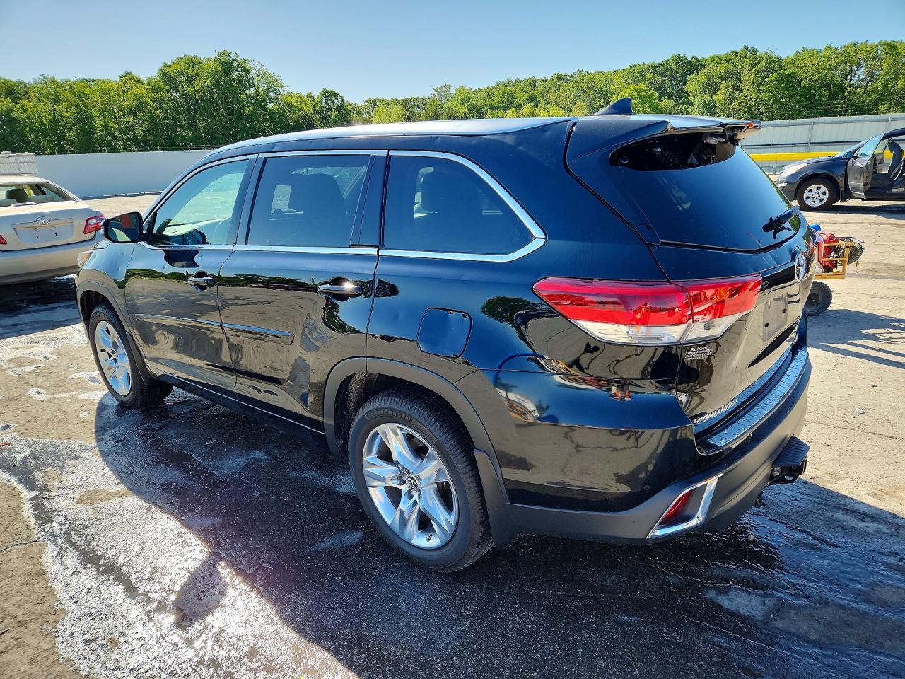 2019 TOYOTA HIGHLANDER LIMITED photo 4