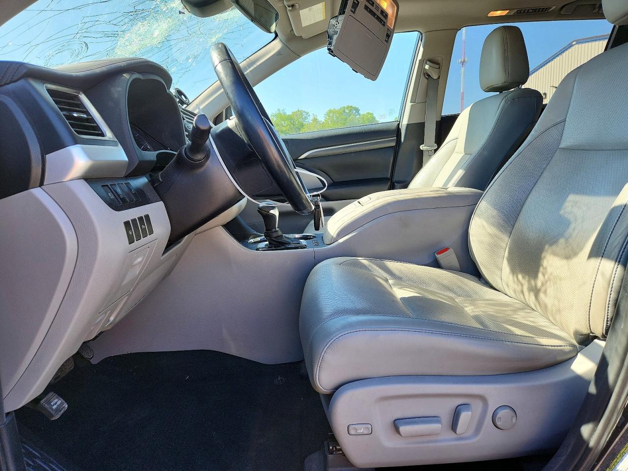 2019 TOYOTA HIGHLANDER LIMITED photo 19