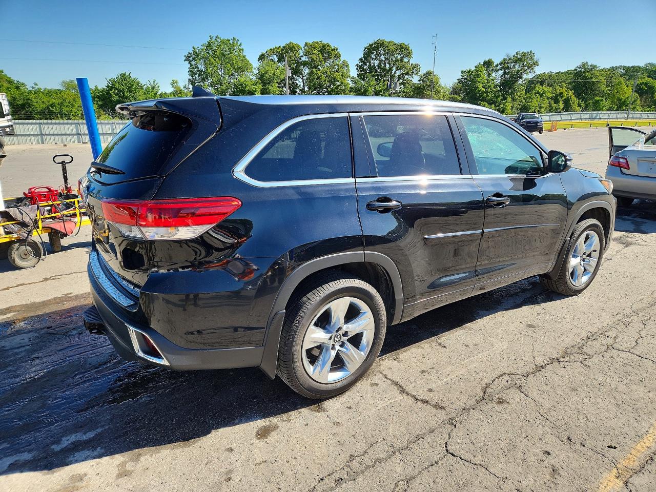 2019 TOYOTA HIGHLANDER LIMITED photo 7