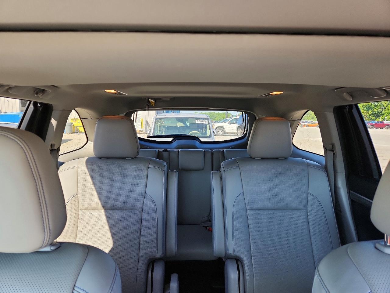 2019 TOYOTA HIGHLANDER LIMITED photo 28