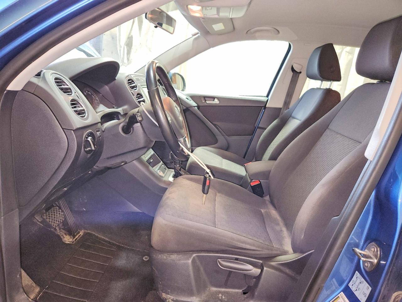 2017 VOLKSWAGEN TIGUAN S photo 13