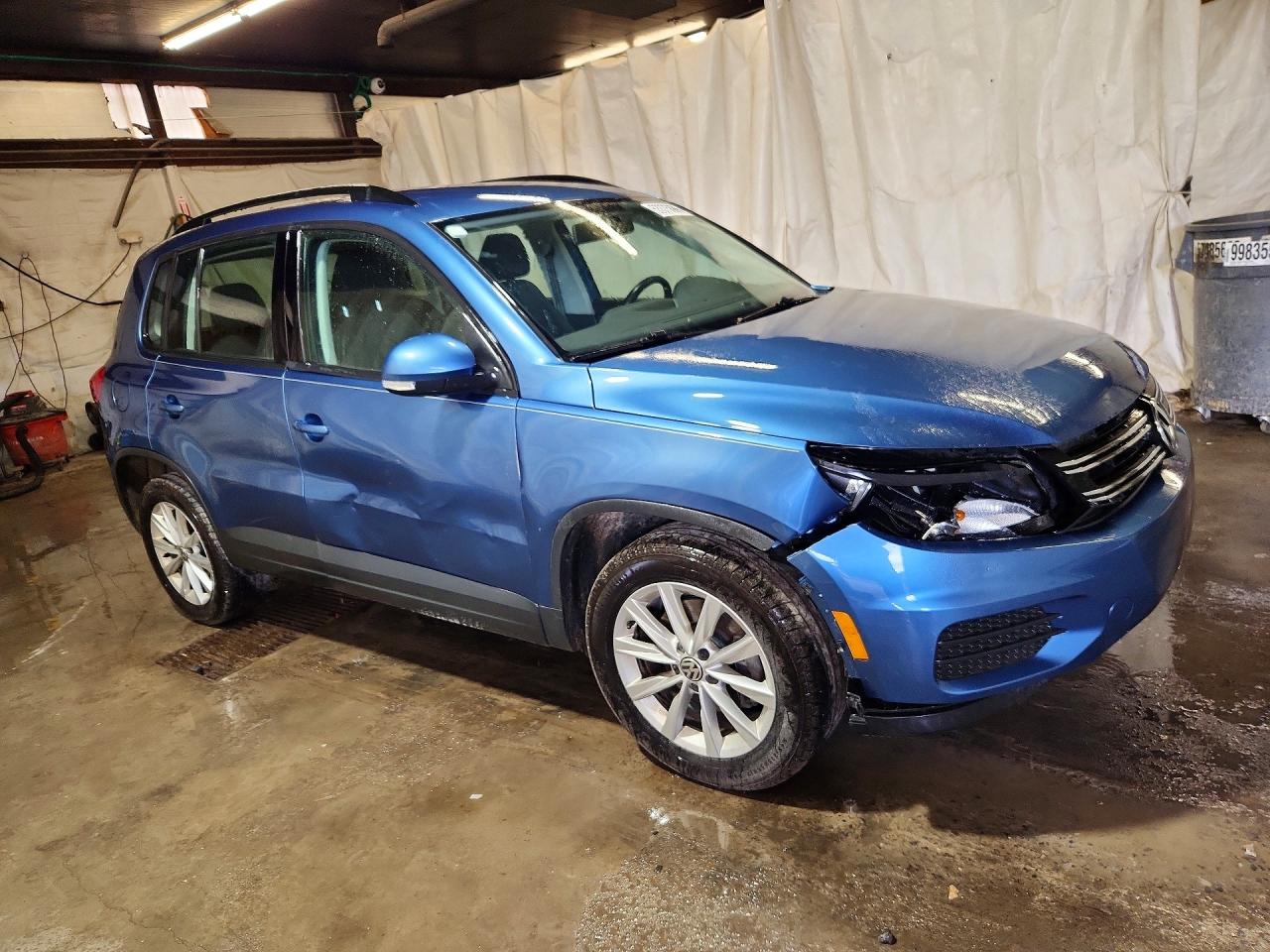 2017 VOLKSWAGEN TIGUAN S photo 7